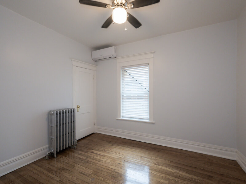 7653 S Saint Lawrence Avenue Chicago IL 60619