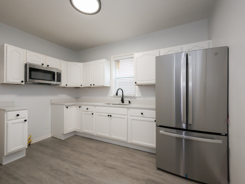 7653 S Saint Lawrence Avenue Chicago IL 60619