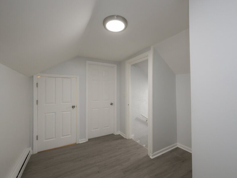 7653 S Saint Lawrence Avenue Chicago IL 60619