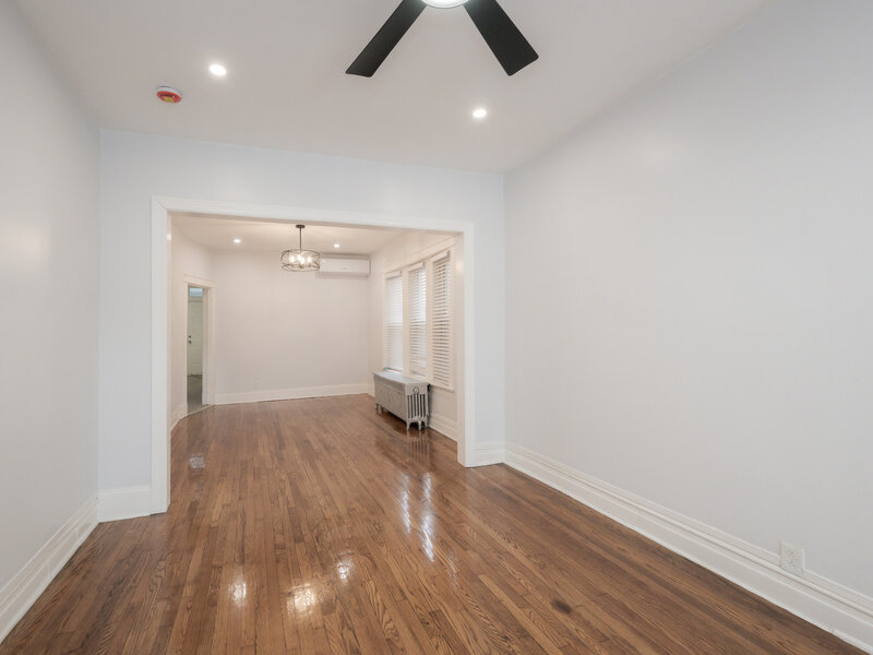 7653 S Saint Lawrence Avenue Chicago IL 60619