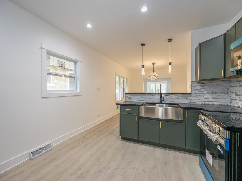 7617 S Crandon Avenue Chicago IL 60649