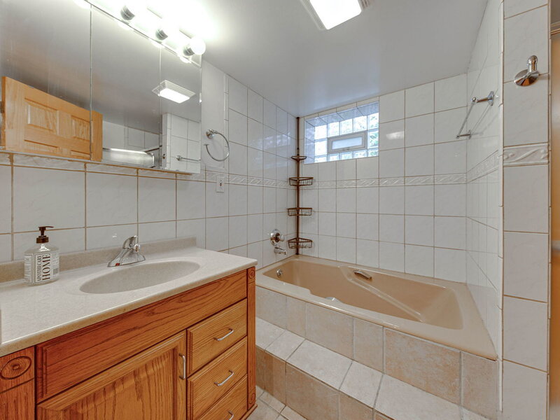 2574 Rhodes Avenue River Grove IL 60171