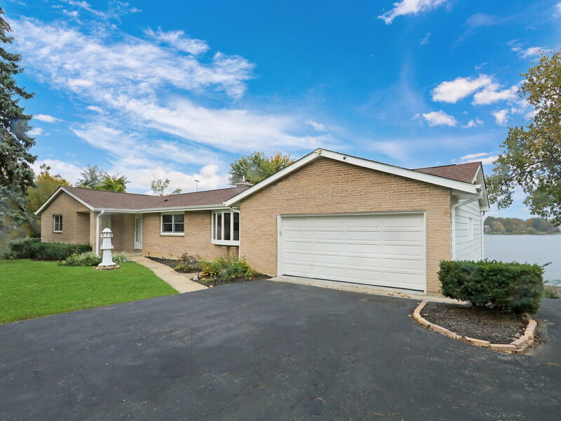 36897 N Nathan Hale Drive Lake Villa IL 60046