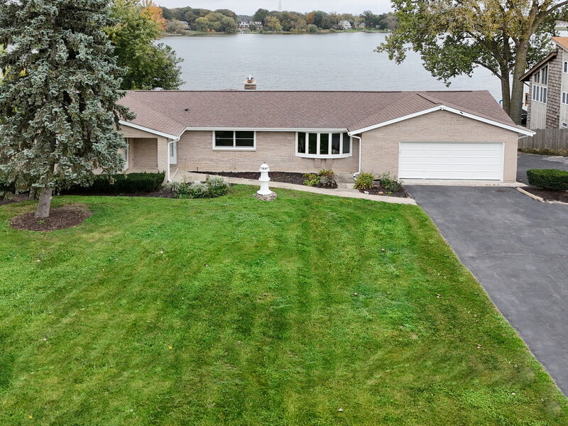 36897 N Nathan Hale Drive Lake Villa IL 60046