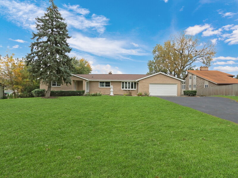 36897 N Nathan Hale Drive Lake Villa IL 60046