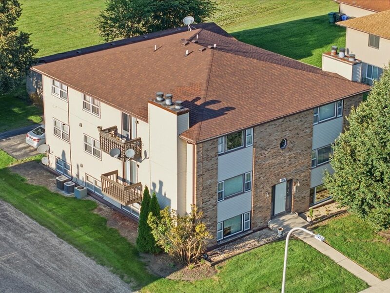 1056 Manchester Court South Elgin IL 60177