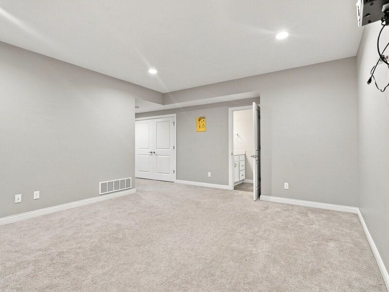 4464 Slate Creek Drive Bettendorf IA 52722