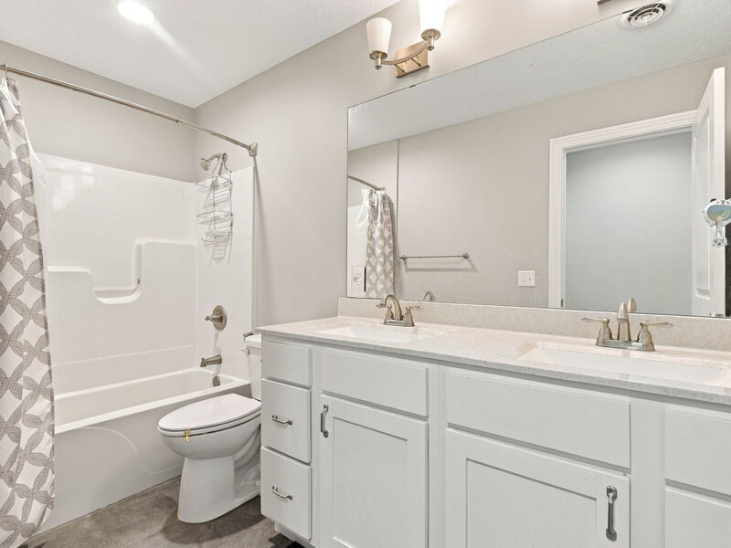 4464 Slate Creek Drive Bettendorf IA 52722