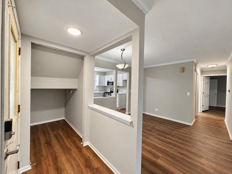 2127 Southwind Circle Schaumburg IL 60194