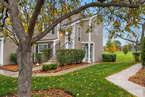 Photo of 2127 Southwind Circle Schaumburg IL 60194