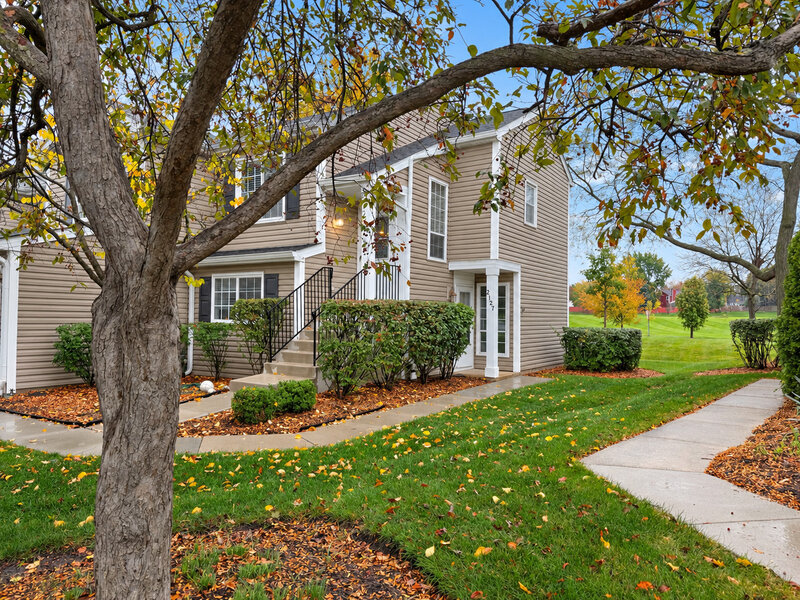 2127 Southwind Circle Schaumburg IL 60194