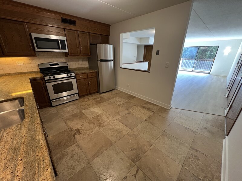 2416 W Foster Avenue Chicago IL 60625