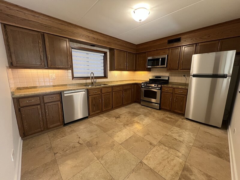 2416 W Foster Avenue Chicago IL 60625