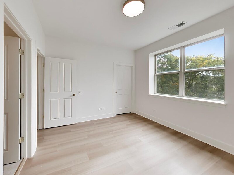 1149 W Washburne Avenue Chicago IL 60608