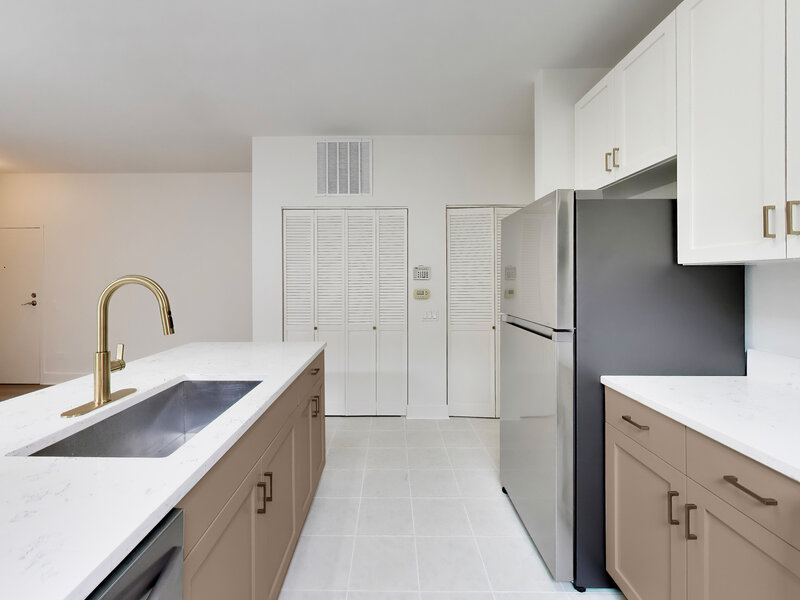 1149 W Washburne Avenue Chicago IL 60608