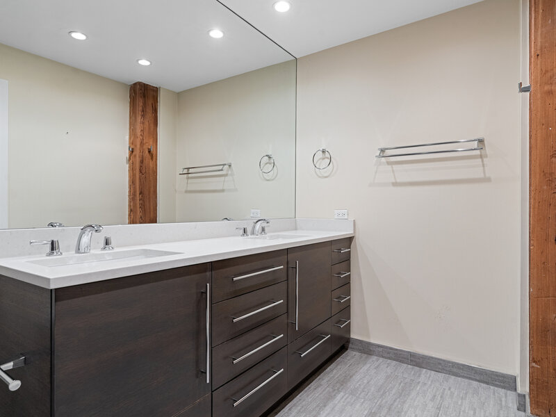 550 N Kingsbury Street Chicago IL 60654