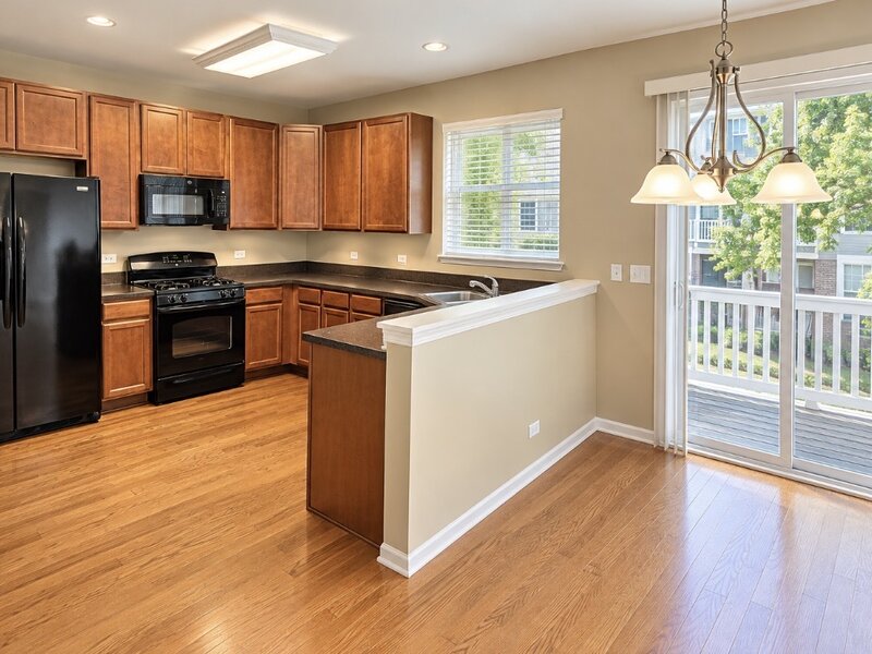 65 Veneto Court Streamwood IL 60107