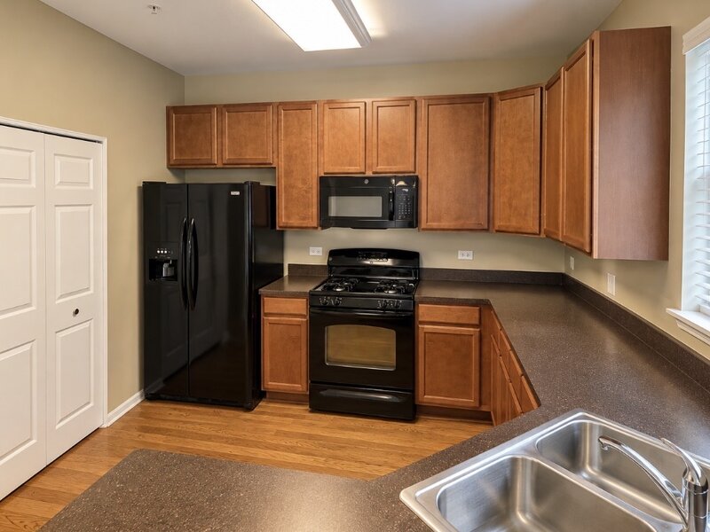 65 Veneto Court Streamwood IL 60107