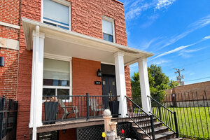 Photo of 3839 S Giles Avenue Chicago IL 60653