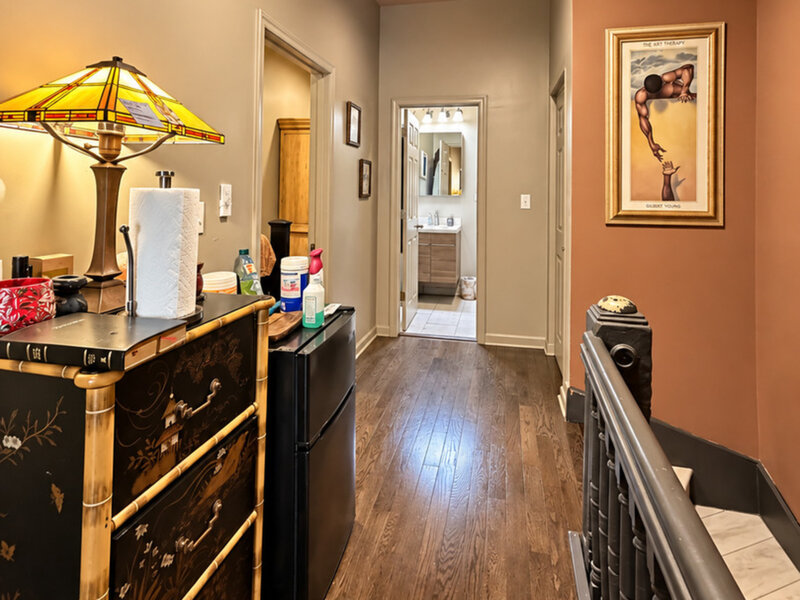 3839 S Giles Avenue Chicago IL 60653