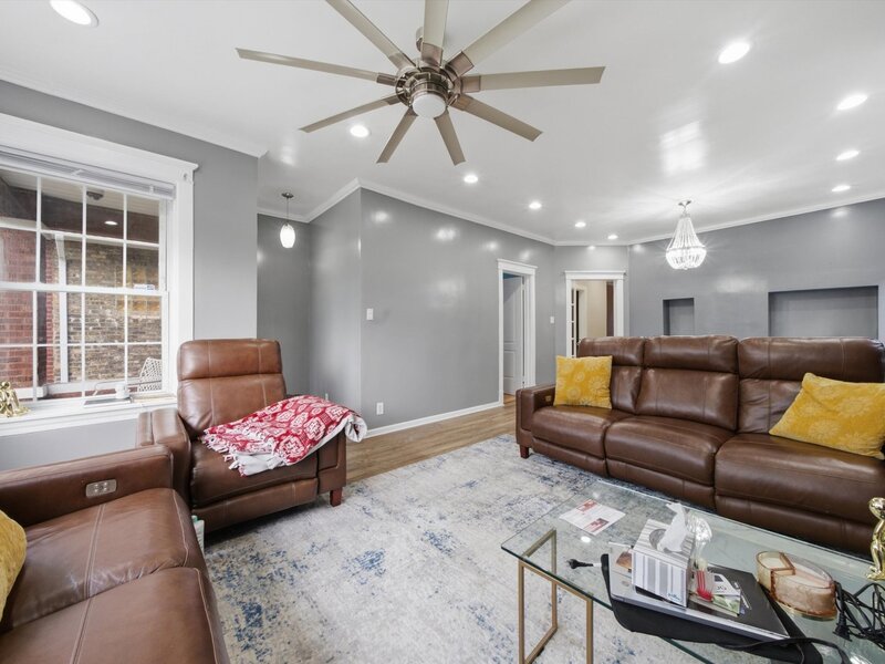 4862 W St Paul Avenue Chicago IL 60639