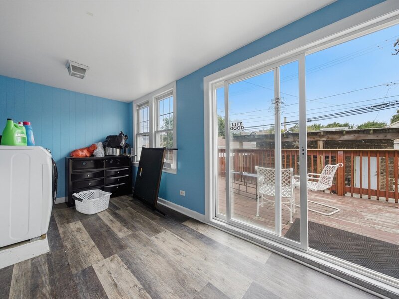 4862 W St Paul Avenue Chicago IL 60639