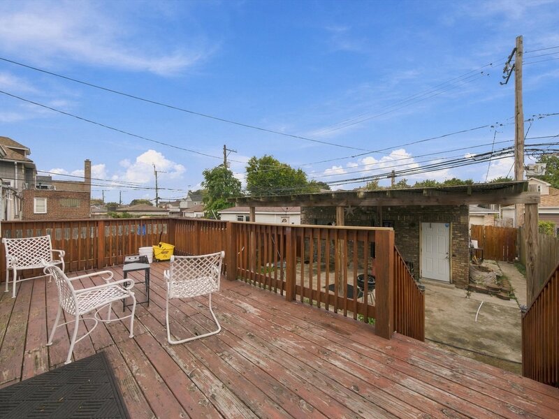 4862 W St Paul Avenue Chicago IL 60639