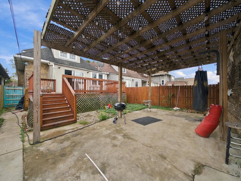 4862 W St Paul Avenue Chicago IL 60639