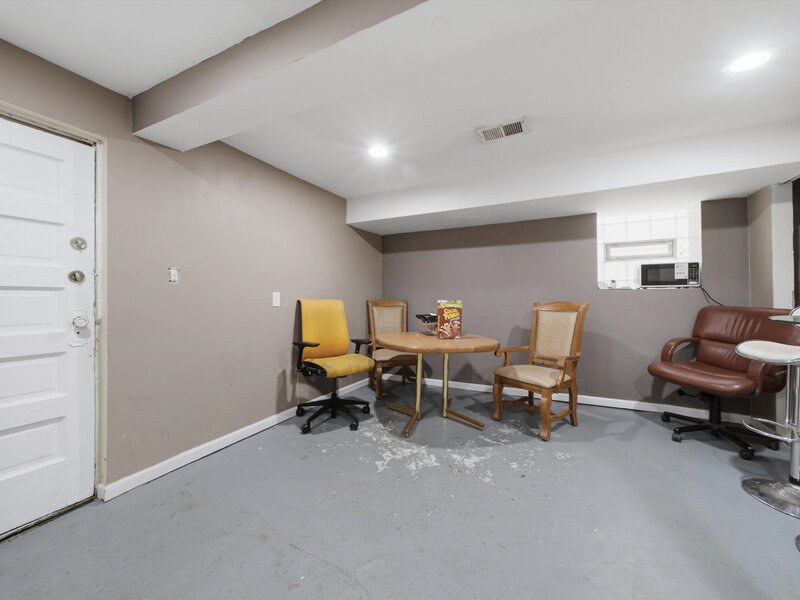 4862 W St Paul Avenue Chicago IL 60639