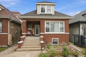 Photo of 4862 W St Paul Avenue Chicago IL 60639
