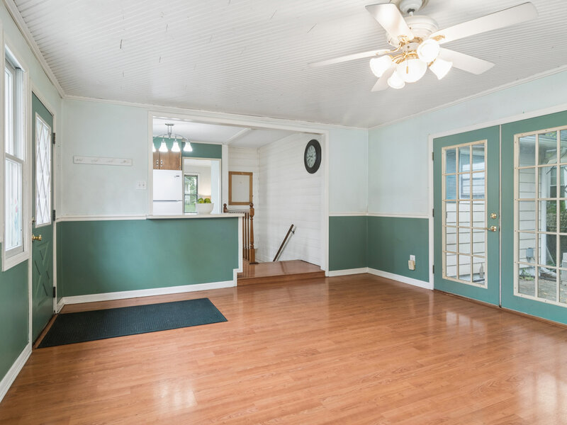139 N Hager Avenue Barrington IL 60010