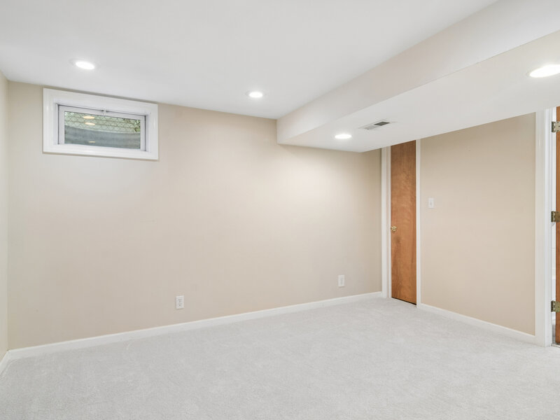 139 N Hager Avenue Barrington IL 60010