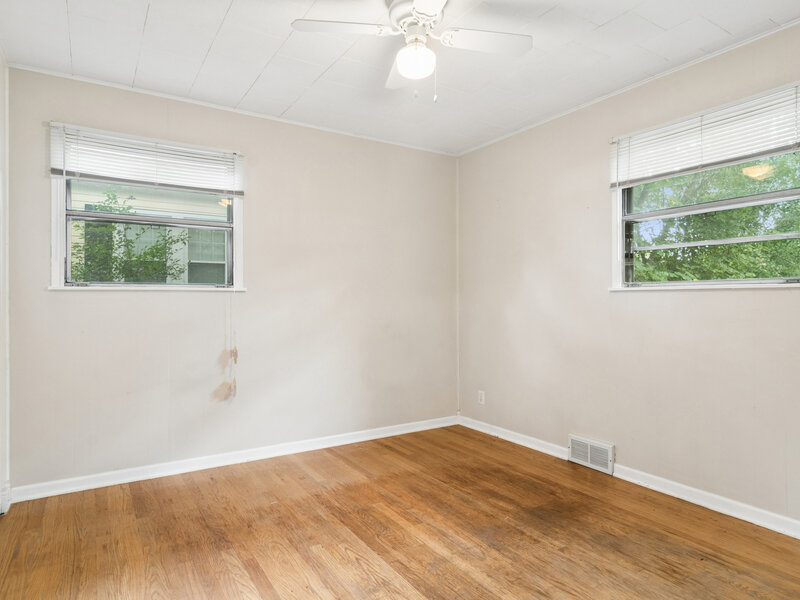 139 N Hager Avenue Barrington IL 60010