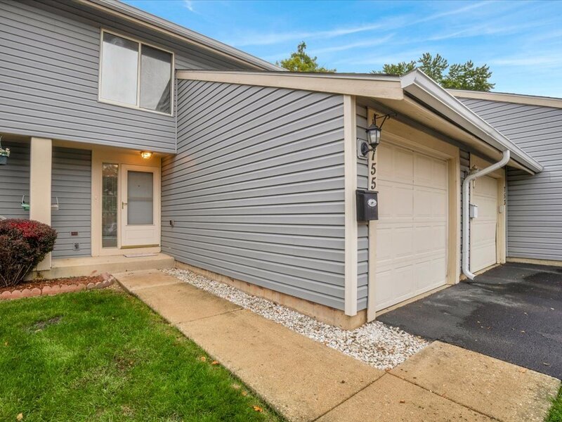 755 Biloxie Court Carol Stream IL 60188