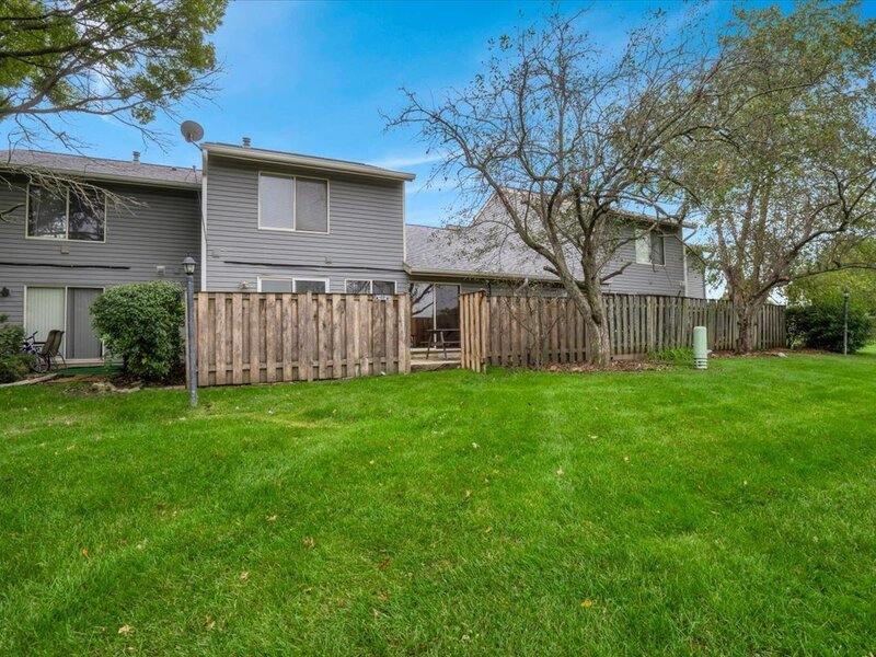 755 Biloxie Court Carol Stream IL 60188