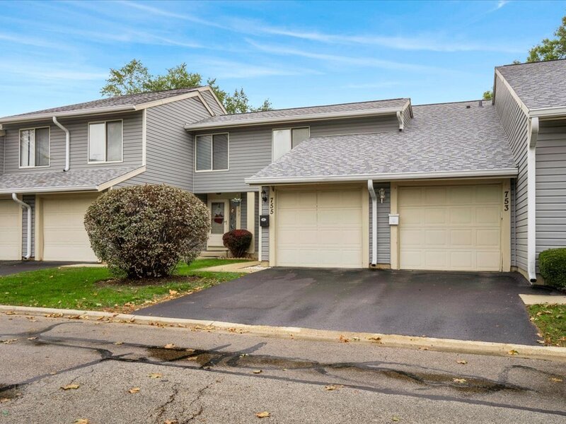 755 Biloxie Court Carol Stream IL 60188