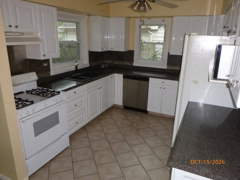 2 Edgewood Avenue Lombard IL 60148