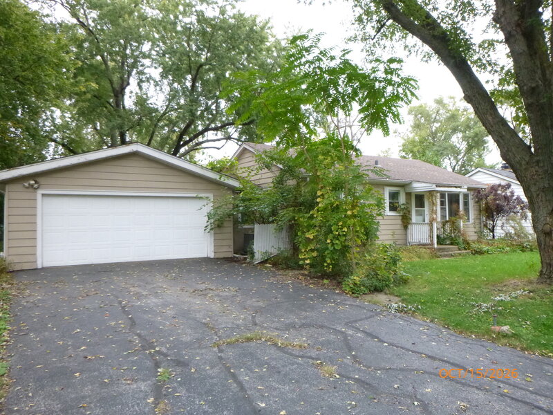 2 Edgewood Avenue Lombard IL 60148