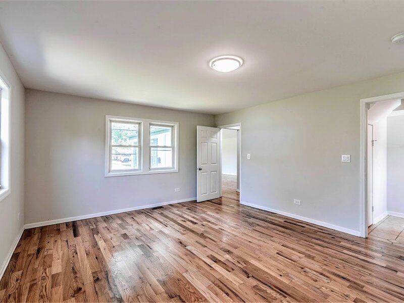 456 Greenbay Avenue Calumet City IL 60409