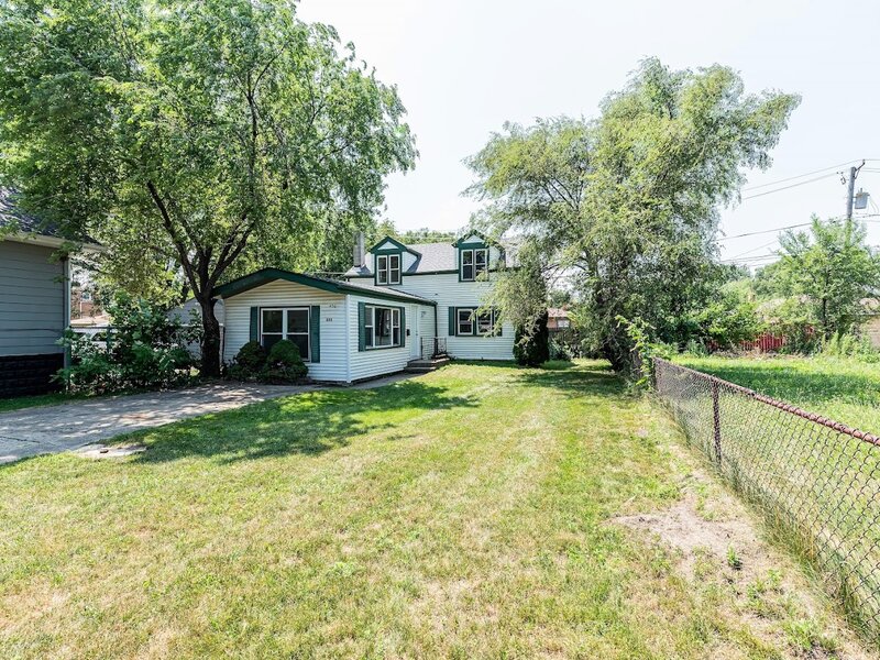 456 Greenbay Avenue Calumet City IL 60409