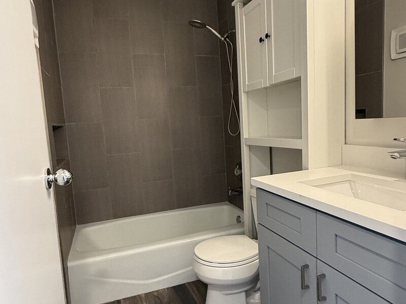 9386 Bay Colony Drive Des Plaines IL 60016
