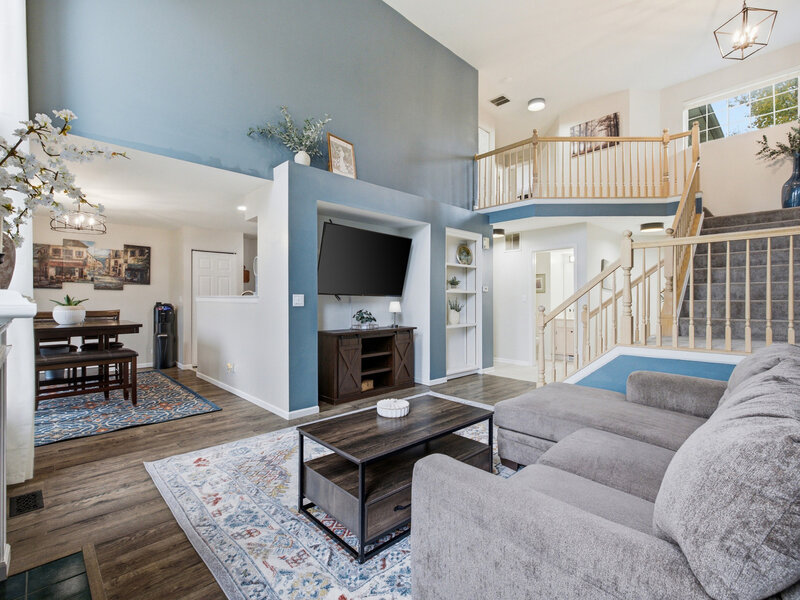 1005 Tara Lane West Chicago IL 60185