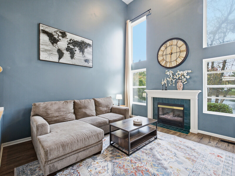 1005 Tara Lane West Chicago IL 60185