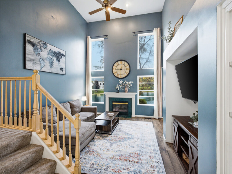 1005 Tara Lane West Chicago IL 60185