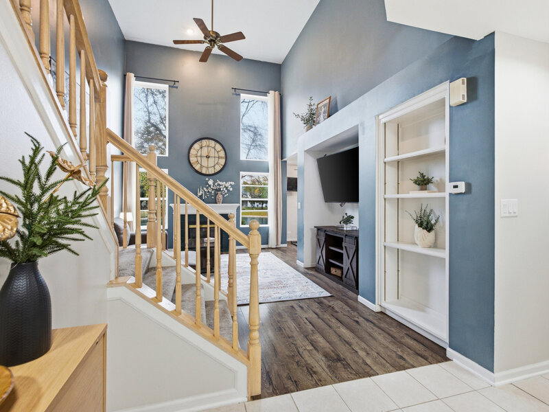 1005 Tara Lane West Chicago IL 60185
