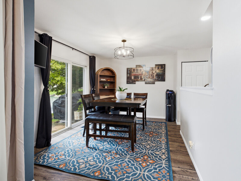 1005 Tara Lane West Chicago IL 60185