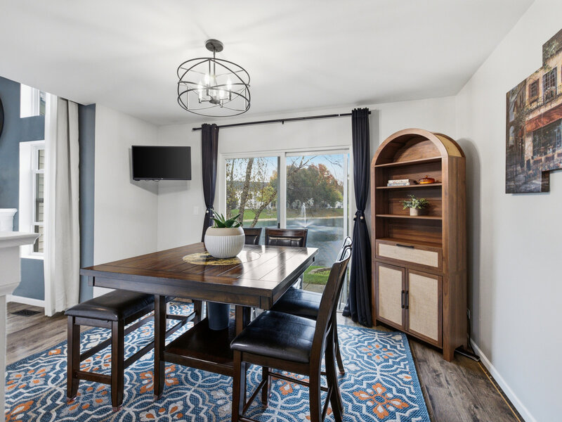 1005 Tara Lane West Chicago IL 60185
