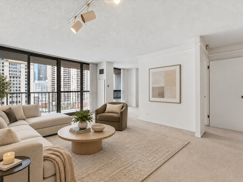 10 E Ontario Street Chicago IL 60611