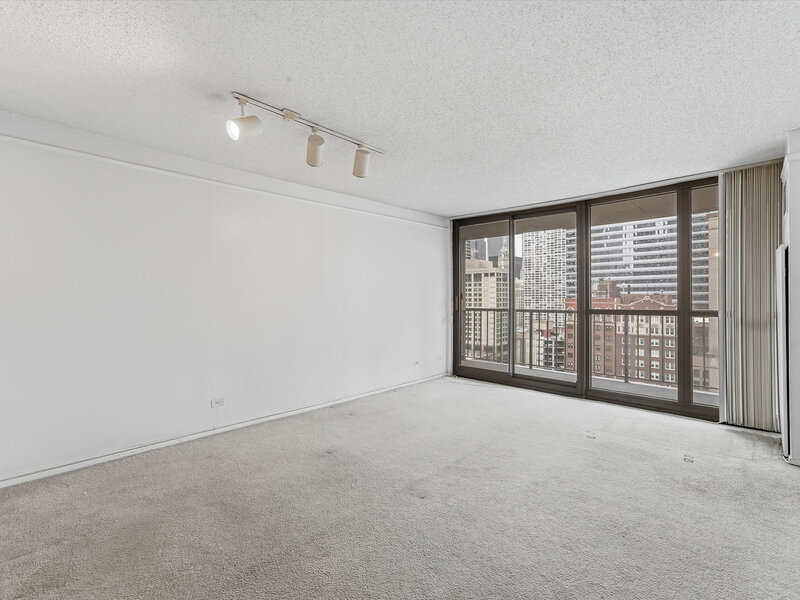 10 E Ontario Street Chicago IL 60611