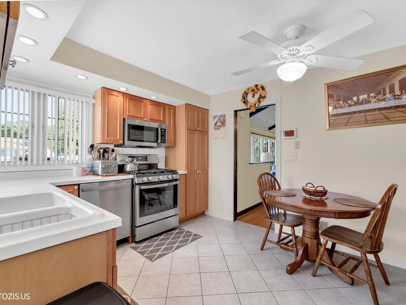 8811 N Merrill Street Niles IL 60714